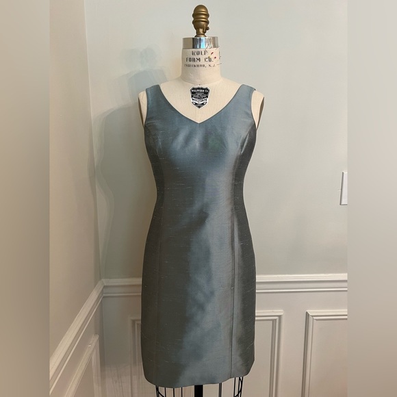 Ann Taylor Dresses & Skirts - Teal silk ann Taylor shift dress size 2P